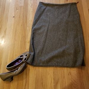 Banana Republic olive tweed skirt